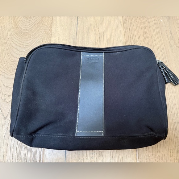 NWOT Coach Black Men’s Toiletries Bag - Picture 1 of 12